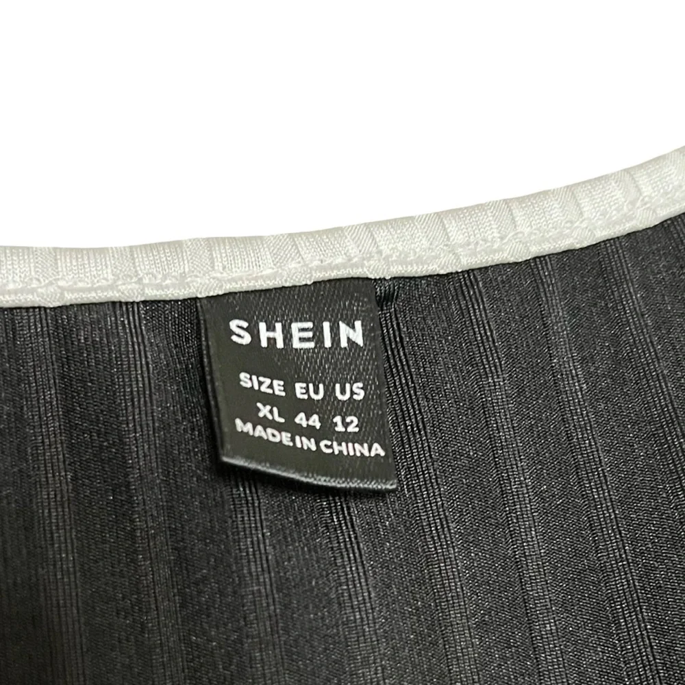 SHEIN Long Sleeve Low Neck Blouse - Picture 2 of 3